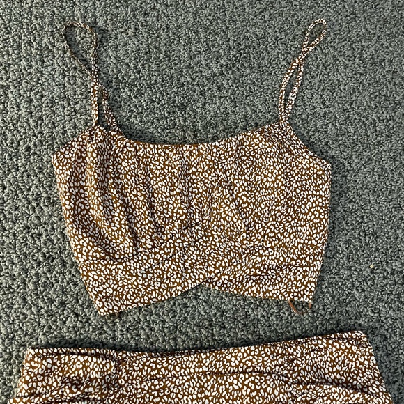 Two piece brown and tan tank top and skirt set. - Picture 4 of 10